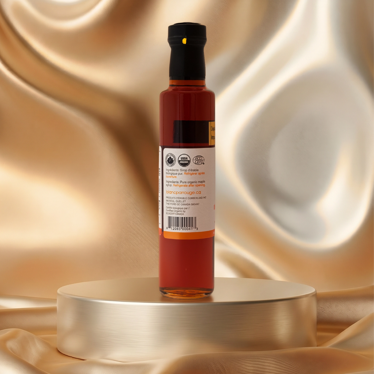 Sirop d'érable pur bio clair gout ambré Blanc par rouge 